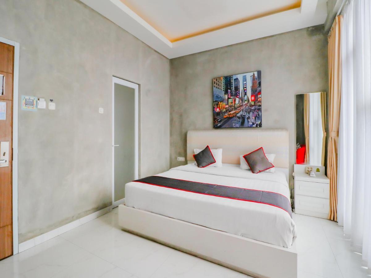 ホテル Super Oyo Collection O 31 The Batik Bed And Coffee バンドゥン エクステリア 写真