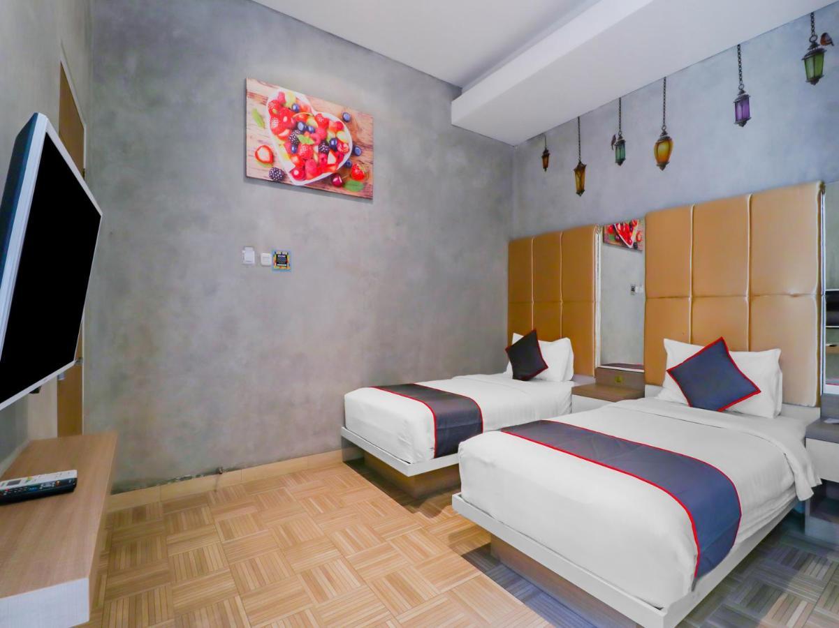 ホテル Super Oyo Collection O 31 The Batik Bed And Coffee バンドゥン エクステリア 写真